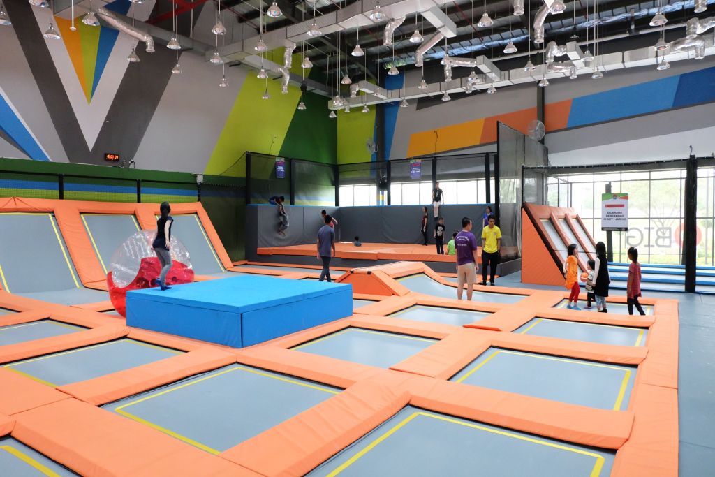 7 Indoor Trampoline Park Terbaik Jakarta 2026