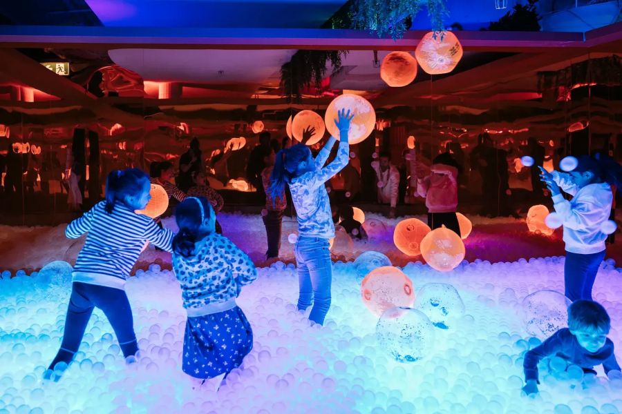 5 Cyber Neon Playground Anak Suka Pesta 2026